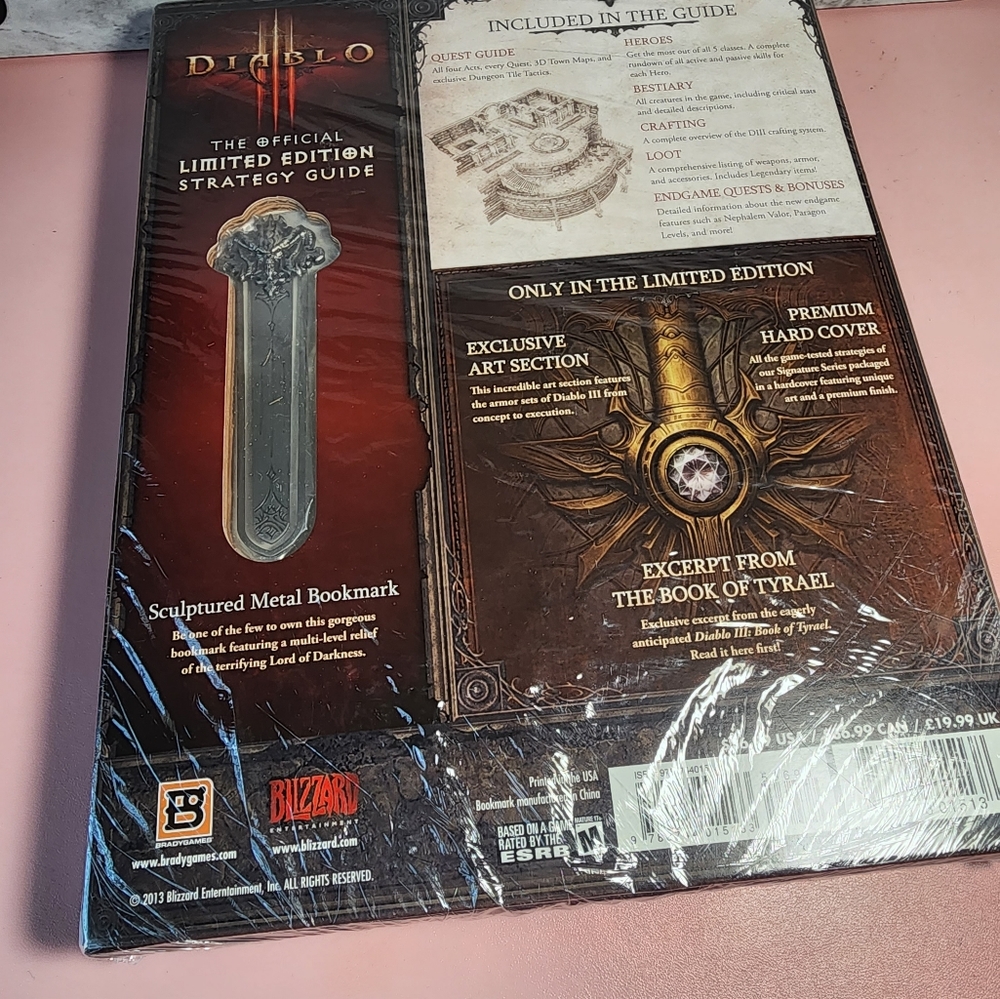 Diablo III Limited Edition Strategy Guide with Bookmark NEW & Sealed - Picture 2 of 4